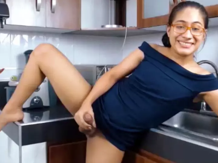 Ladyboy Big Cock Latino - Hung latina shemale monstercock cumming - Tgirlcamz.com