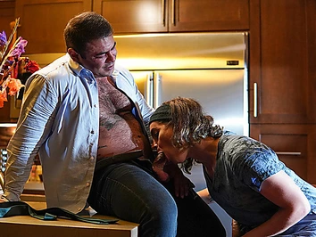 TBabe Janie Blade does a mess on the kitchen with her Husband