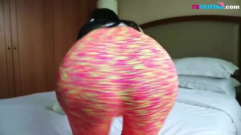 Sexy Ts Filipina Twerking Hot In Yoga Pants